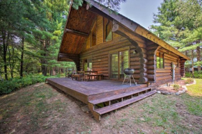 Evolve Secluded Log Cabin in NW Michigan with Deck